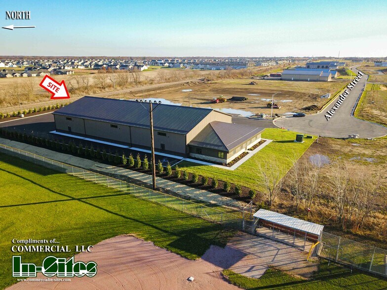 More Photos Of 13631 Alexander St, Cedar Lake Flex For Lease