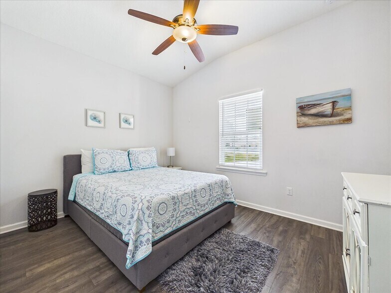 More Photos Of 100 Pilothouse Ct, Palatka Multifamily For Sale