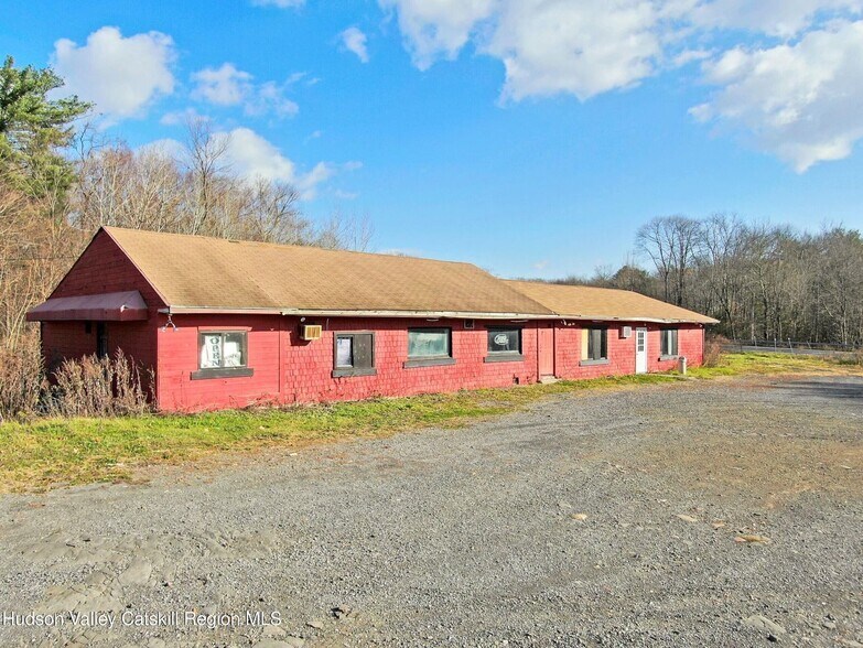 More Photos Of 8 Rt 32A, Saugerties Service Station For Sale