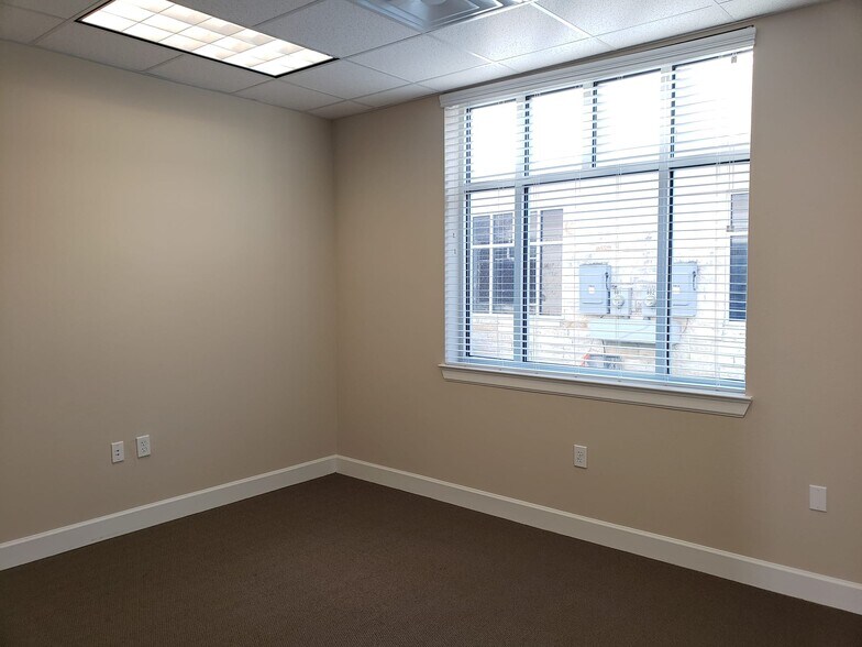 More Photos Of 440 Cobia Dr, Katy Office For Lease