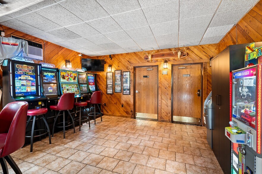 More Photos Of N12808 Northway Dr, Athelstane Restaurant For Sale
