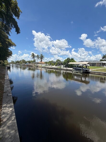 More Photos Of 3321 Del Prado Blvd S, Cape Coral Office For Lease