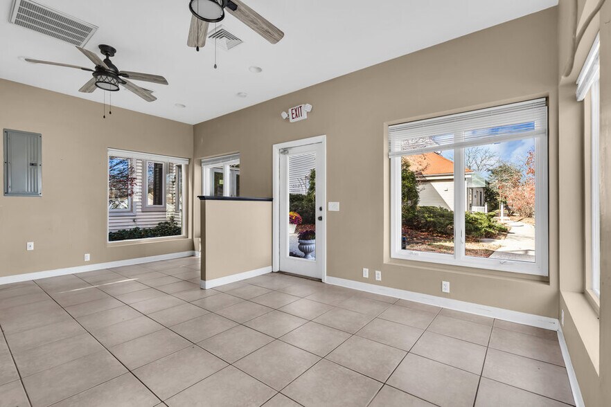 More Photos Of 1 Dag Hammarskjold Blvd, Howell Medical For Lease