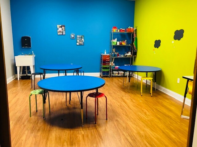 More Photos Of 11710 Broadway St, Pearland Storefront For Lease