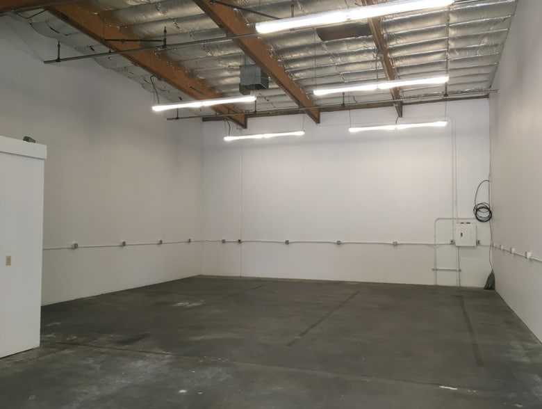 More Photos Of 6100 Enterprise Dr, Diamond Springs Light Distribution For Lease
