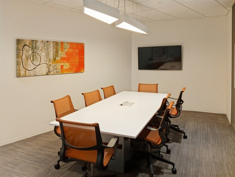 More Photos Of 40 Burton Hills Blvd, Nashville Coworking Space