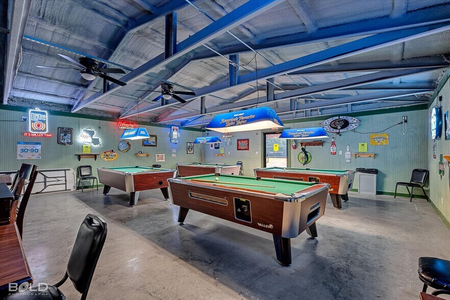 More Photos Of 7318 Ida State Line rd, Ida Bar For Sale