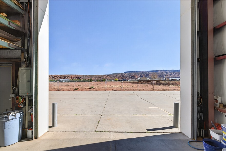 More Photos Of 11850 S Highway 191, Moab Warehouse For Sale