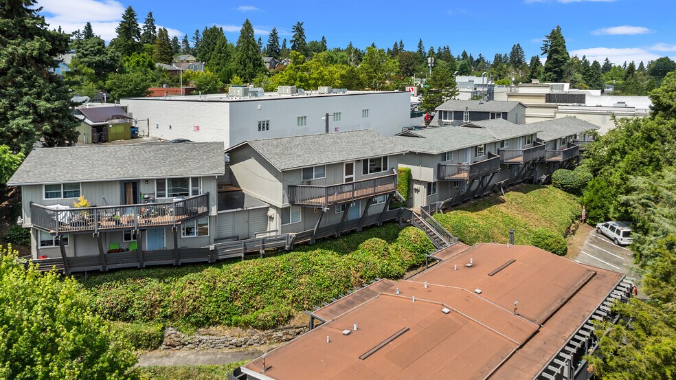 More Photos Of 7320 35th Ave NE, Seattle Apartments For Sale