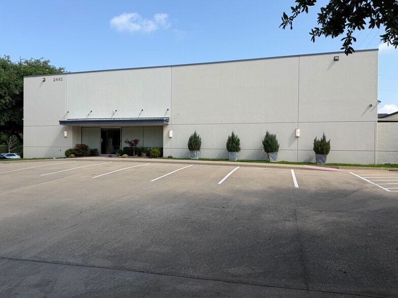 Primary Photo Of 2441 Pecan St, Carrollton Industrial For Sale