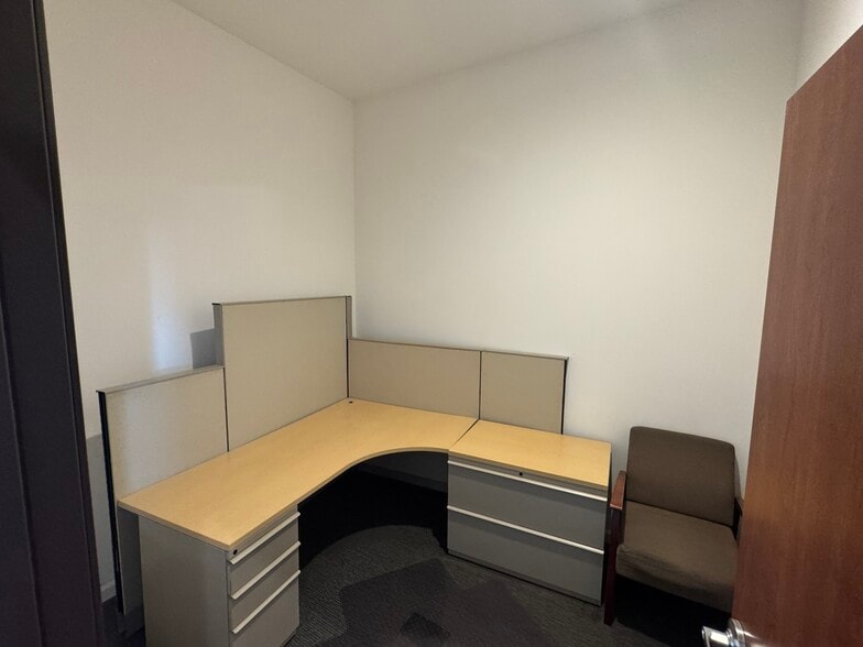 More Photos Of 19400 Frontage Rd, Acampo Office For Lease