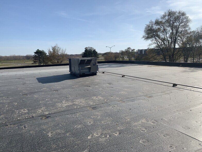 More Photos Of 2104 International Ln, Madison Light Distribution For Lease