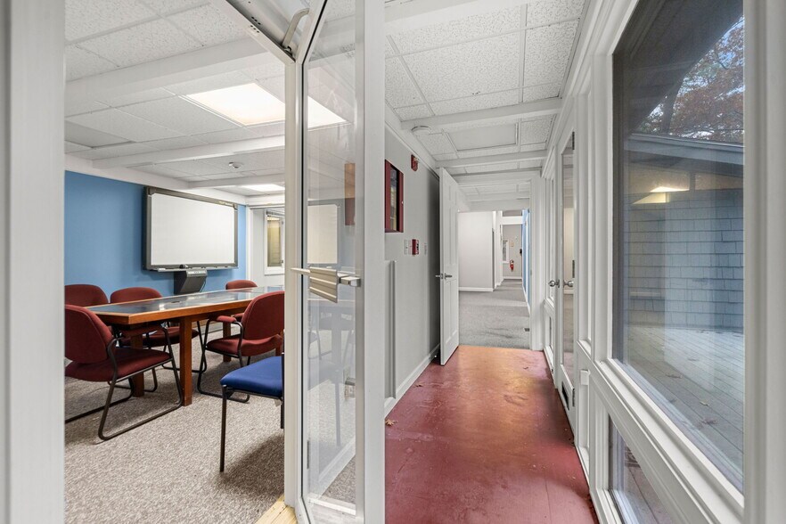 More Photos Of 398 Essex St, Beverly Loft Creative Space For Lease