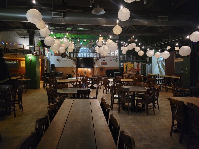 More Photos Of 2135 Columbus Rd, Cleveland Bar For Sale