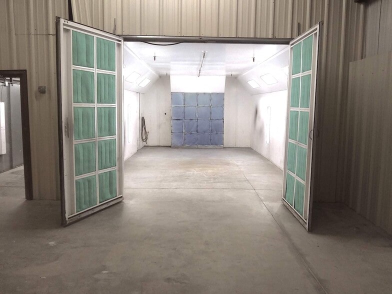 More Photos Of 11066 Highway 242, Conroe Warehouse For Sale