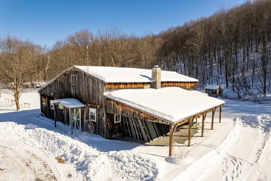 More Photos Of 55 Broken Wheel Rd, Petersburgh Trailer Camper Park For Sale