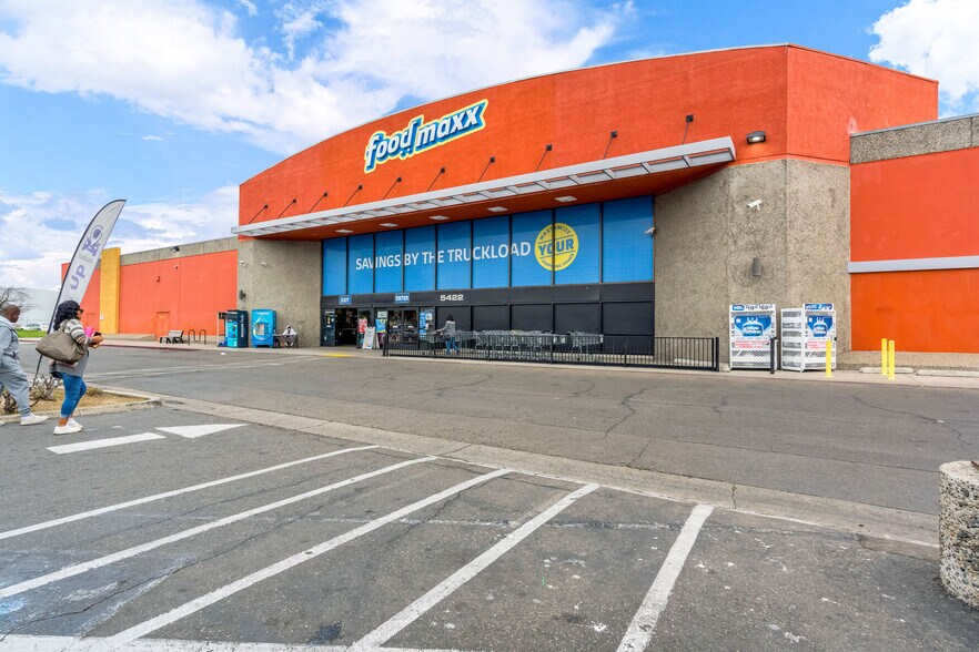 More Photos Of 5418-5422 N Blackstone Ave, Fresno Freestanding For Sale