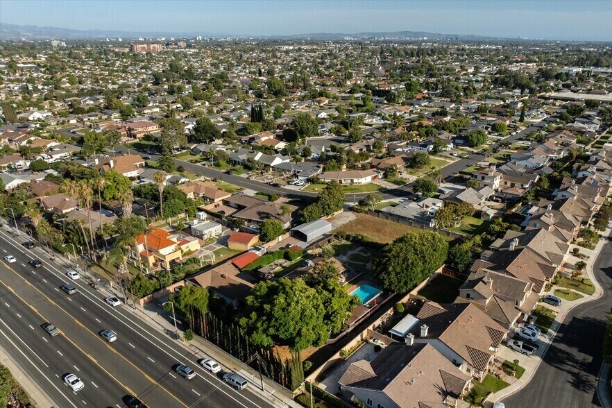 More Photos Of 11212 Chapman Ave, Garden Grove Land For Sale