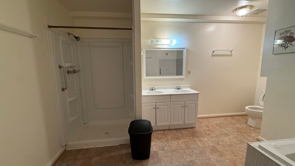 More Photos Of 5212 Astor Pl SE, Washington Assisted Living For Lease
