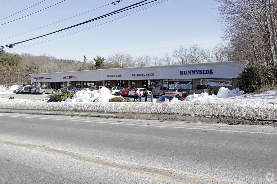 Primary Photo Of 42 Boston Post Rd E, Marlborough Storefront For Lease