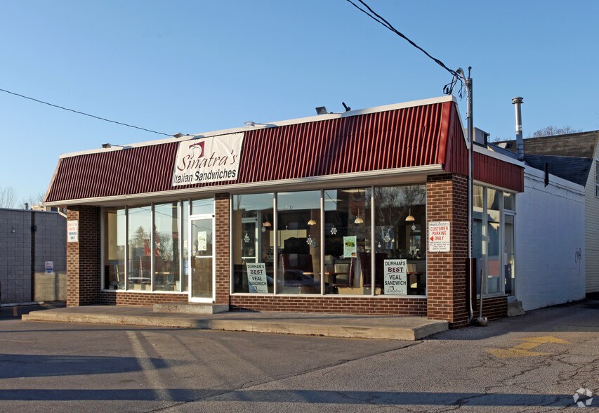 More Photos Of 944 Simcoe St N, Oshawa Storefront Retail Residential For Lease