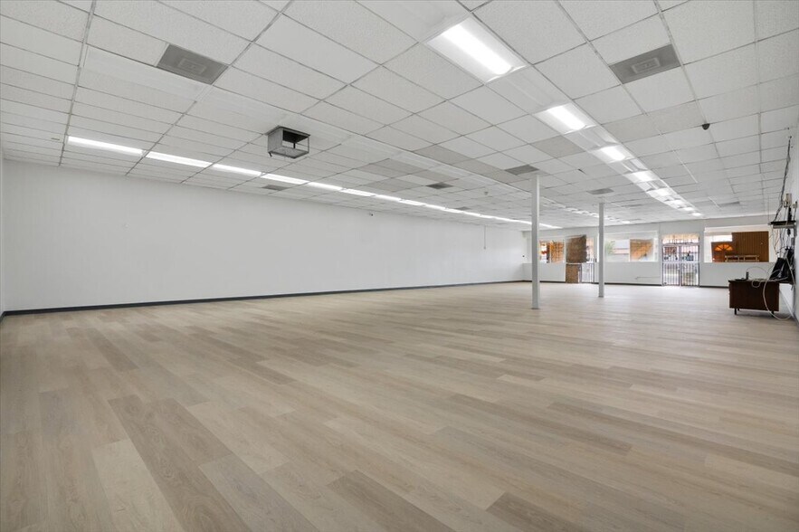 More Photos Of 1305 N Chester Ave, Bakersfield Storefront Retail Office For Lease