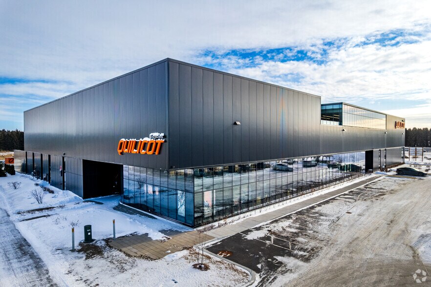 Primary Photo Of 401 Rue Louis-Blériot, Mascouche Flex For Lease