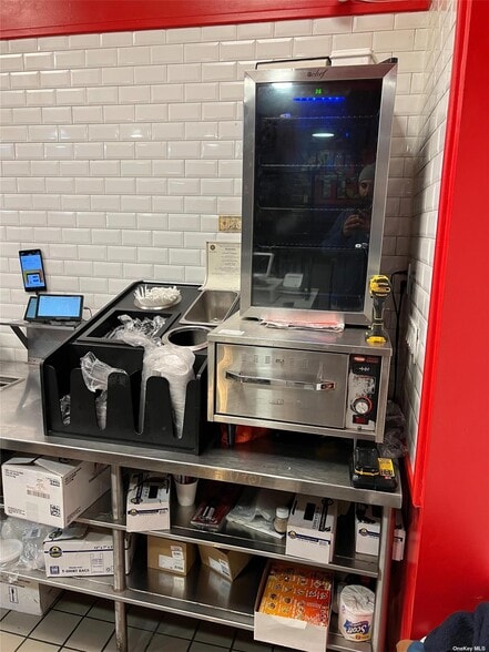 More Photos Of 667 Elmont Rd, Elmont Flex For Sale