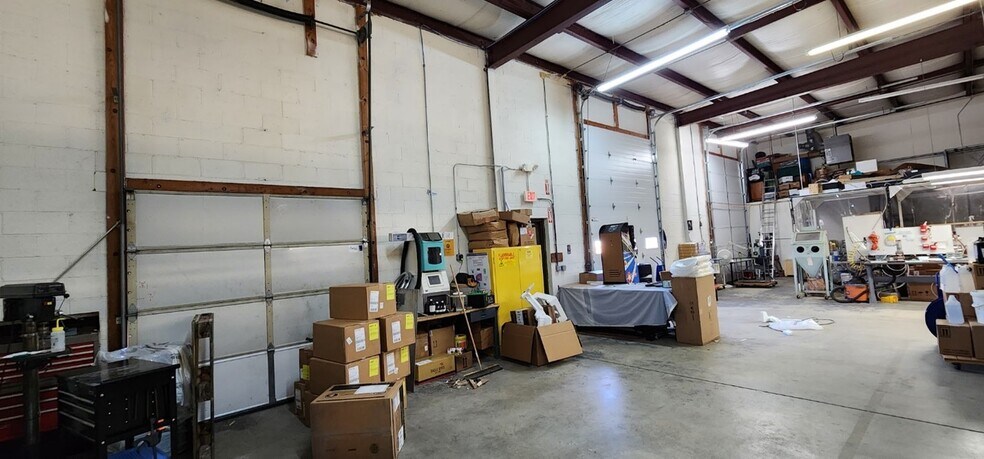 More Photos Of 29 Kripes Rd, East Granby Light Manufacturing For Lease