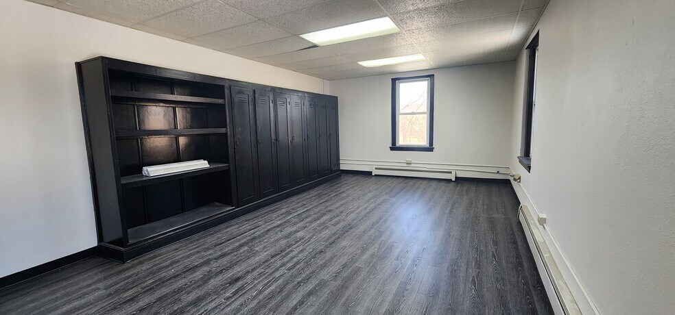 More Photos Of 110 W Saint Marys Rd, Hanover Township Self Storage For Lease