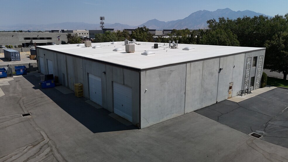 Primary Photo Of 9382 S 670 W, Sandy Warehouse For Lease