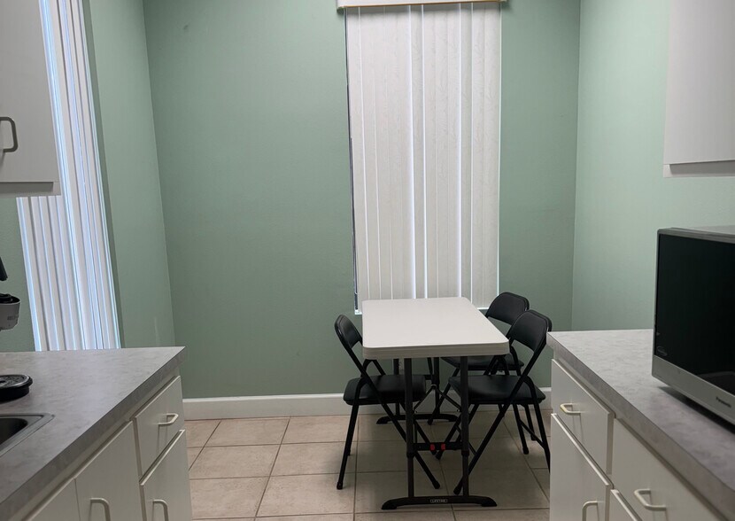 More Photos Of 17051 US Highway 441 S, Summerfield Office For Lease