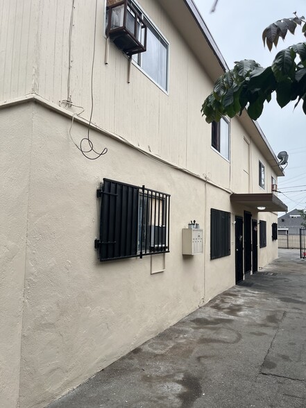 More Photos Of 724 E 32nd St, Los Angeles Apartments For Sale