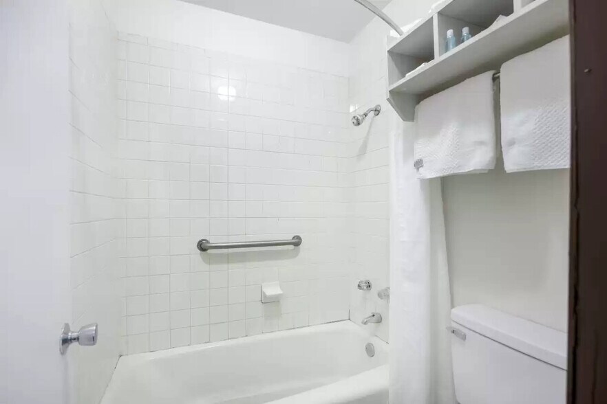 More Photos Of 1814 Salem Rd, Cookeville Hotel For Sale