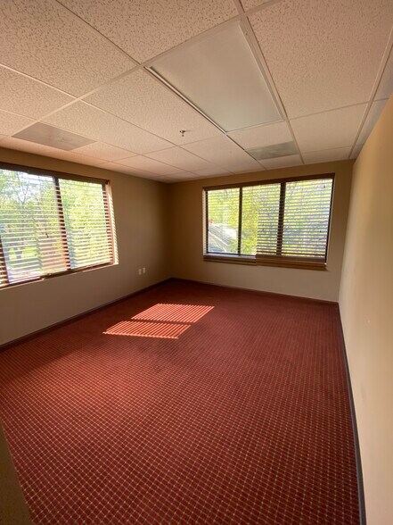 More Photos Of 247 N Dixie Way, South Bend Office For Lease