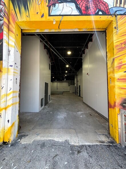 More Photos Of 120 NW 24th St, Miami Warehouse For Lease