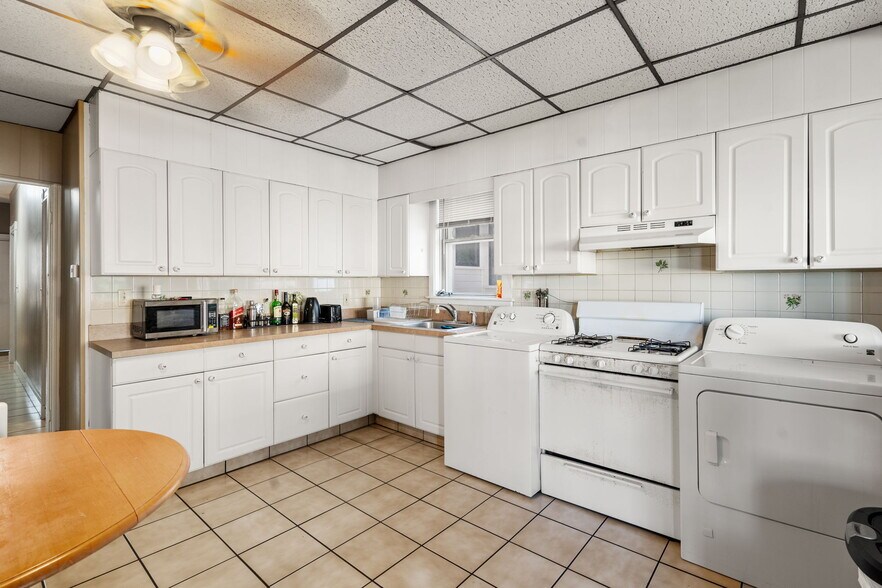 More Photos Of 574 E 3rd St, Boston Multifamily For Sale
