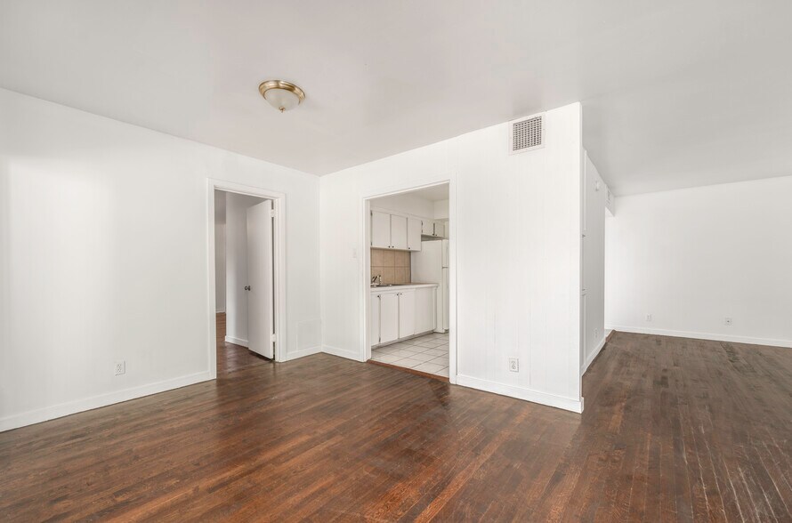 More Photos Of 3701-3743 Wesley Dr, Montgomery Apartments For Sale