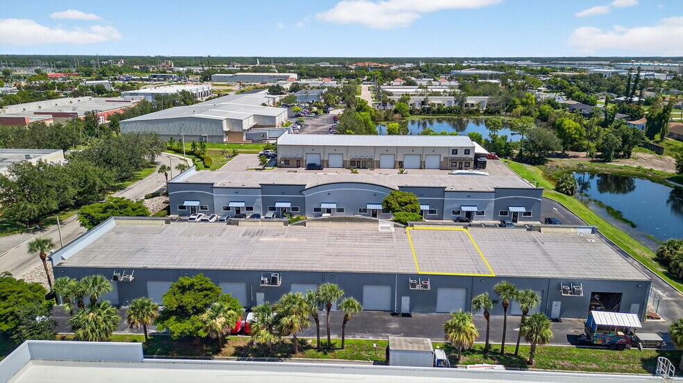 More Photos Of 7863 Drew Cir, Fort Myers Warehouse For Lease