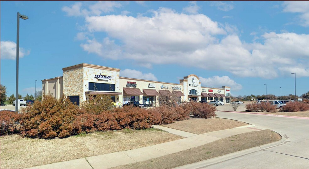 More Photos Of 8701 Liberty Grove Rd, Rowlett General Retail For Lease