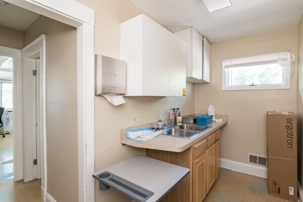 More Photos Of 860 Boston Rd, Springfield Medical For Lease