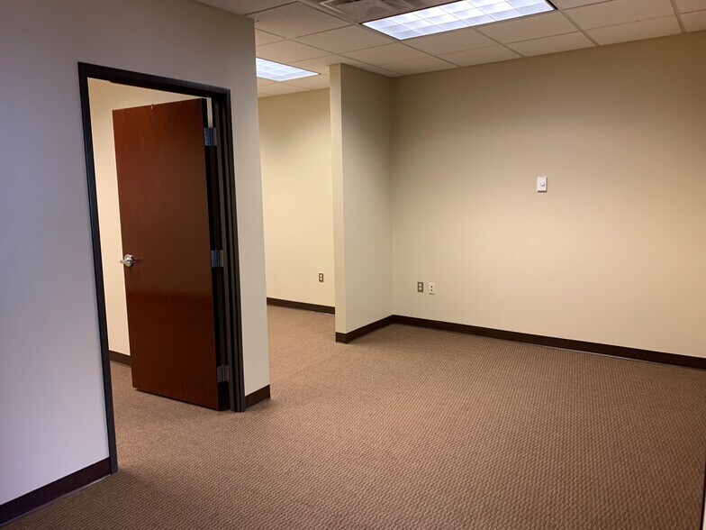 More Photos Of 150 Clay St, Morgantown Office For Lease