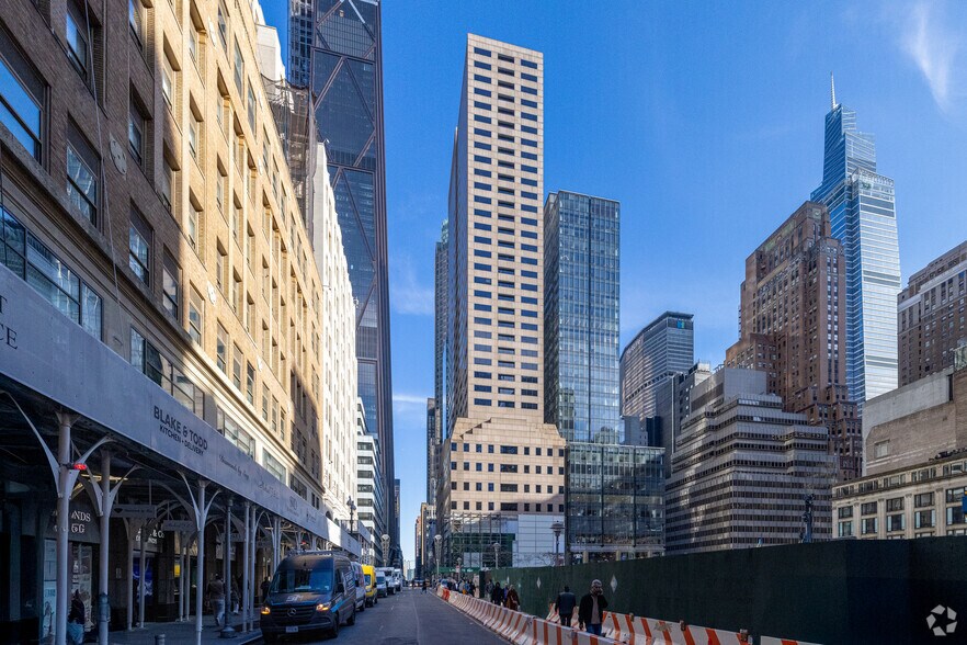 More Photos Of 575 Fifth Ave, New York Office For Lease