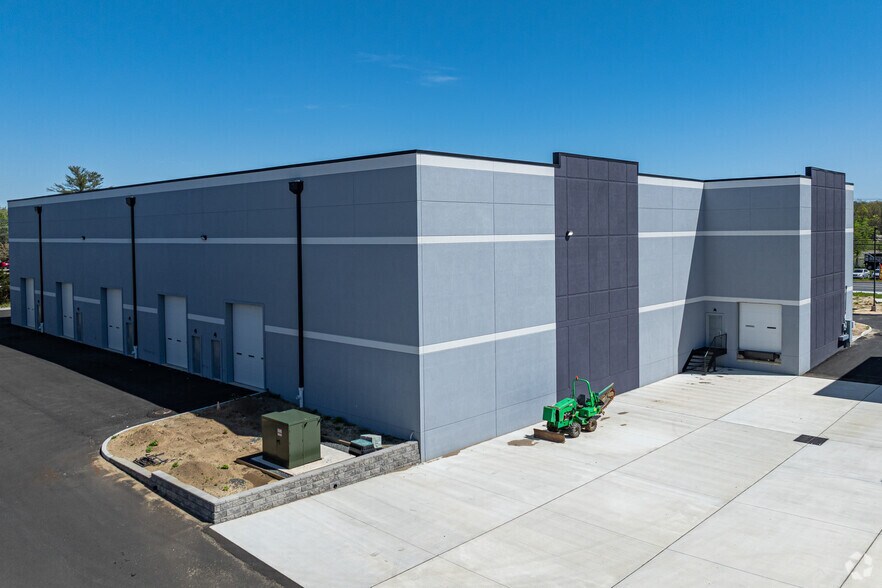 More Photos Of 1700 Lakewood Rd, Toms River Industrial For Sale