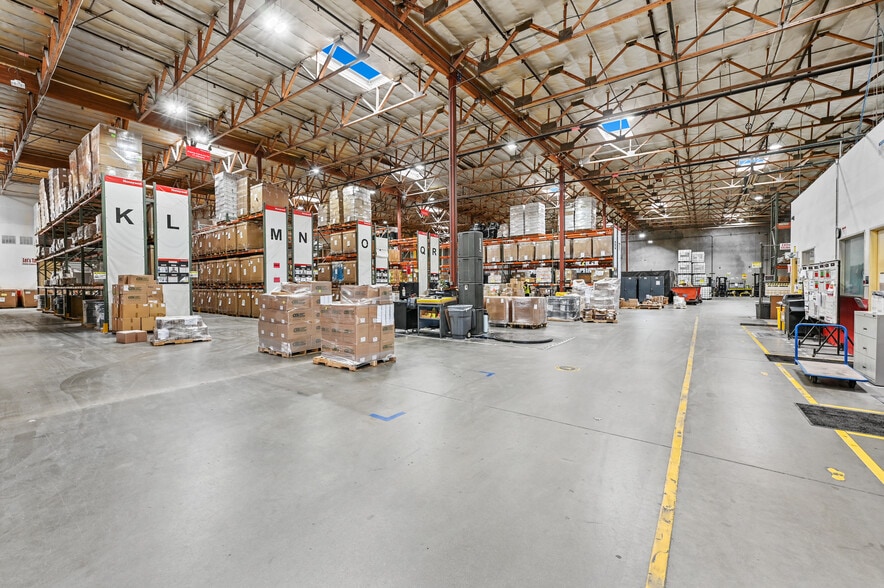 More Photos Of 7828 Waterville Rd, San Diego Manufacturing For Sale