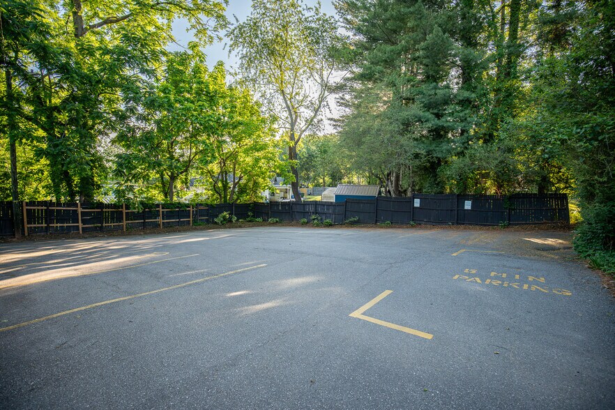 More Photos Of 264 Haywood Rd, Asheville Medical For Sale