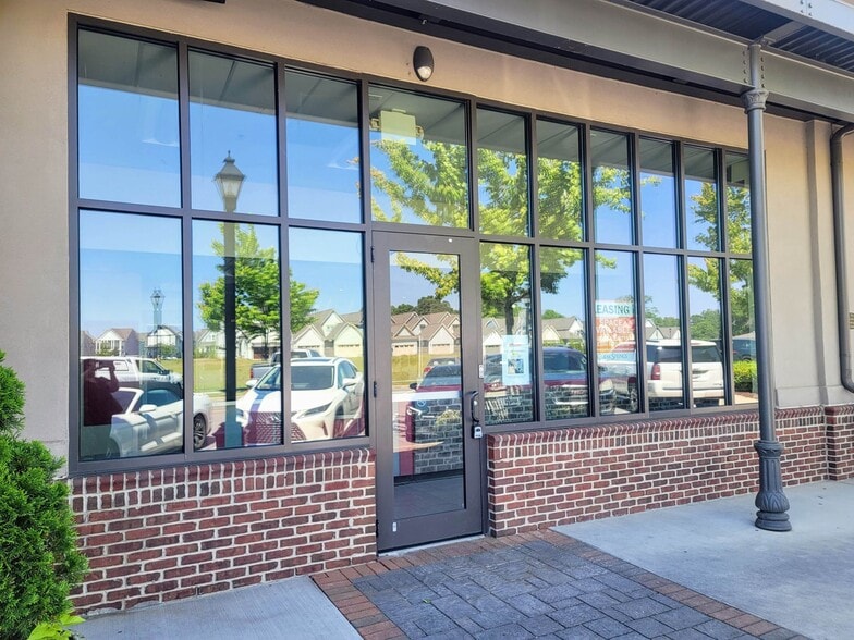 More Photos Of 506 Mercantile Pl, Fort Mill Storefront Retail Office For Lease