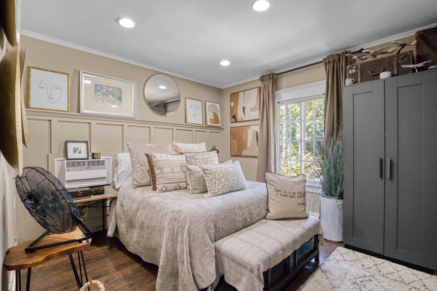 More Photos Of 1276 N Sweetzer Ave, West Hollywood Apartments For Sale