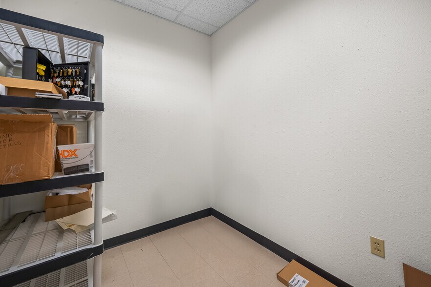 More Photos Of 7202 Slide Rd, Lubbock Medical For Lease