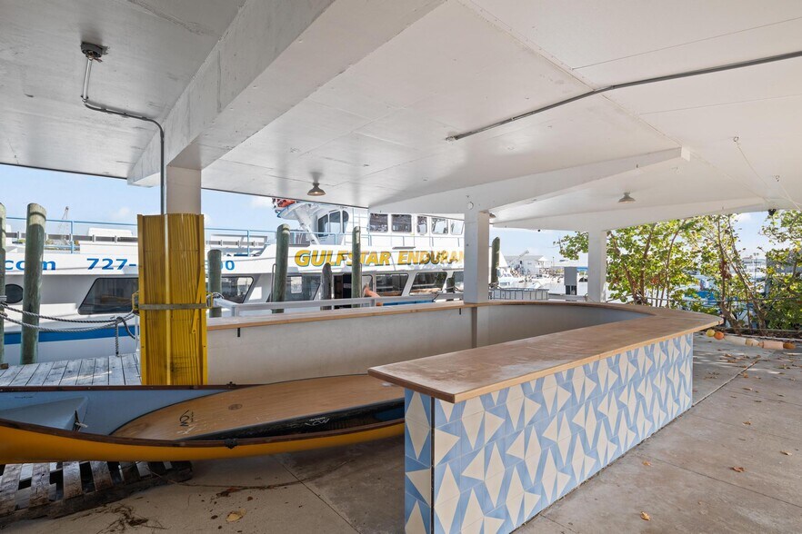 More Photos Of 810 Dodecanese Blvd, Tarpon Springs Marina For Sale